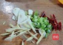 南瓜炒豆腐的做法图解3