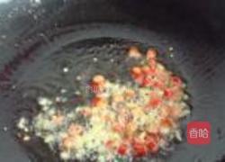 酸豇豆炒肉丁的做法图解5