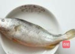 红烧黄花鱼的做法图解1
