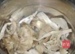 笋干炒腊肉的做法图解4