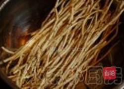 凉拌臭菜根的做法图解1