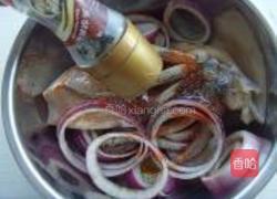 蒜香烧烤鱿鱼的做法图解3