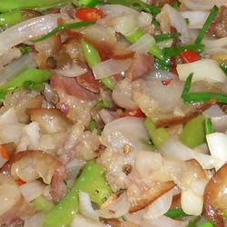 洋葱炒腊肉的做法[图]