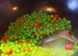 豌豆炒鸡胗的做法图解7
