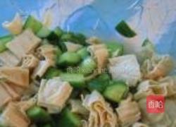 腐竹黄瓜清拌花生米的做法图解13