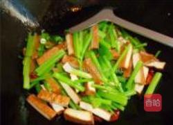 芹菜香干的做法图解6