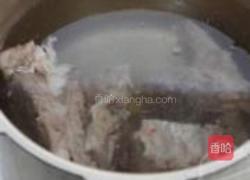 板栗脊骨浓汤的做法图解4