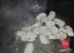 酸菜炒荸荠的做法图解6