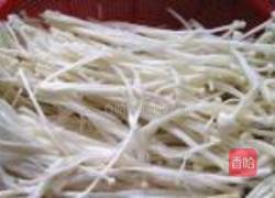 捞汁金针菇的做法图解2
