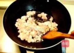 榛仁青豆炒鱼糜的做法图解11