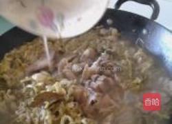 酸菜氽白肉的做法图解9