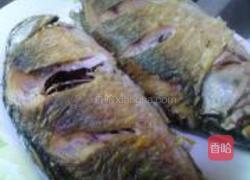 蒜香鲫鱼的做法图解3