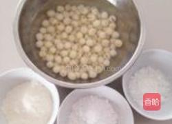 拔丝莲子的做法图解1