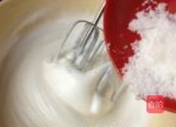 戚风蛋糕卷的做法图解8