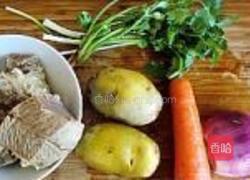 红焖牛肉煲的做法图解1