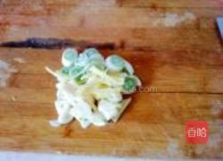 番茄木耳卷心菜的做法图解4