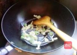 番茄木耳卷心菜的做法图解5