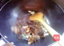 番茄木耳卷心菜的做法图解6