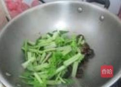 香菇炒腐竹的做法图解7