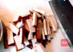 蚝油熏干扁豆的做法图解2