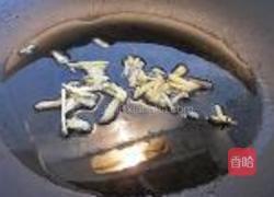 黑椒鸡丝炒红椒的做法图解2