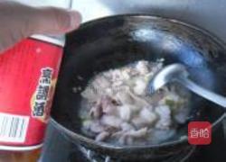 五花肉烧扁豆的做法图解4