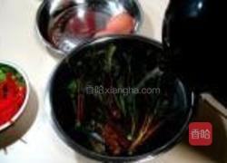 香椿鸡蛋炒三丝的做法图解1