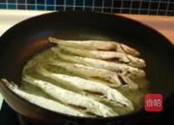 干煎沙丁鱼的做法图解4
