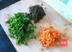 香椿炒饭的做法图解2