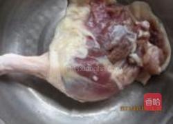 爆炒鸭腿的做法图解1