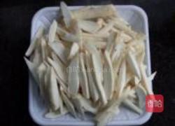菌菇蒜薹的做法图解2