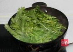 油渣清炒雪里红的做法图解1