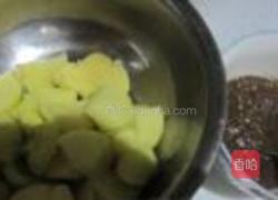 鲅鱼炖土豆的做法图解3