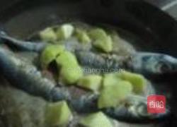 鲅鱼炖土豆的做法图解8