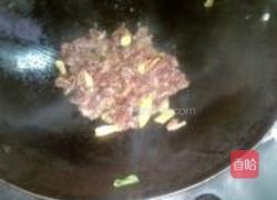 蚝油芥兰炒牛肉的做法图解5