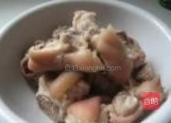 无酱油红烧猪蹄的做法图解2