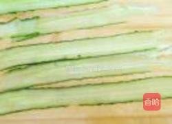 彩蛋黄瓜卷的做法图解2