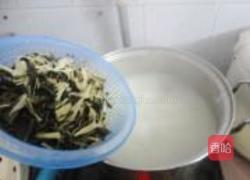 咸猪骨菜干粥的做法图解5