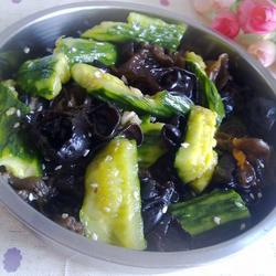 黄瓜拌黑木耳的做法[图]
