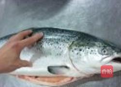 刺身三文鱼的做法图解1