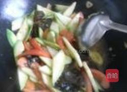 西葫芦番茄炒鸡蛋的做法图解8