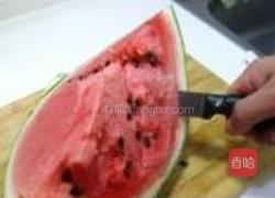 西瓜皮炒五花肉的做法图解1