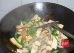 茶干青椒炒肉丝的做法图解11