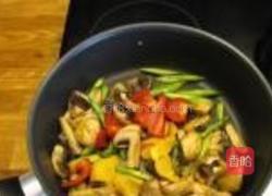 口蘑烩芦笋的做法图解8