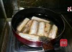 烙饼卷带鱼的做法图解3