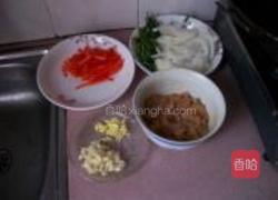 洋葱炒鸡丝的做法图解2