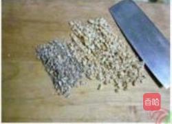 香酥果仁球的做法图解2