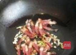 石榴花炒腊肉的做法图解9
