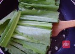 豆豉鲮鱼油麦菜的做法图解6