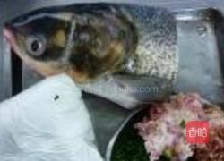 荠菜汤圆炖鱼头的做法图解1